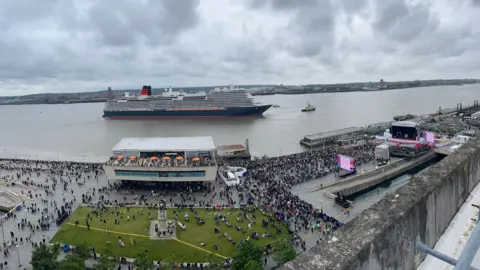 Liverpool City Council Crowd at Pier Head for Queen Anne naming ceremony