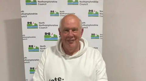 Laura Coffey/BBC Jim Hakewill