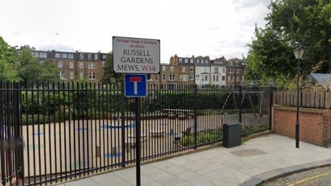 Russell Gardens Mews