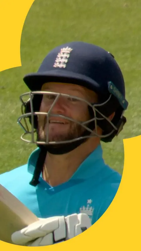 Ben Duckett celebrating bring up 100 runs