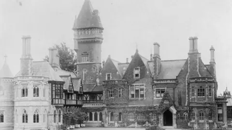 Glamorgan Archives The image is an archival image of Insole Court, it is in black and white. 