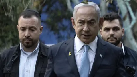 EPA Benjamin Netanyahu walks successful  beforehand   of information    officials (04/08/24)