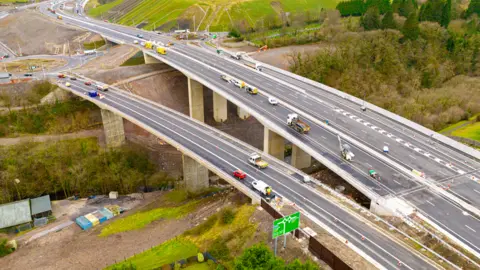 FCC construction of the new Taff For and A470 junction at the Heads of the Valleys Road.