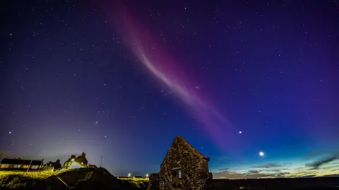 jimsbackdoor/BBC Weather Watchers Aurora