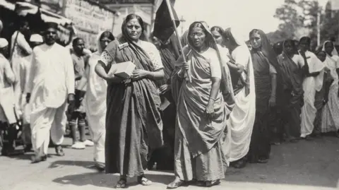 Indian freedom struggle march by women