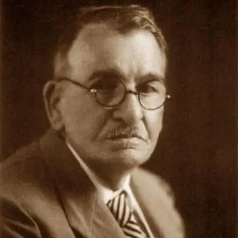 PUBLIC DOMAIN Dr Neil Gordon Munro