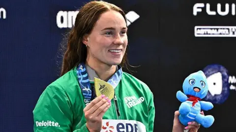 Ellen Walshe with her gold medal