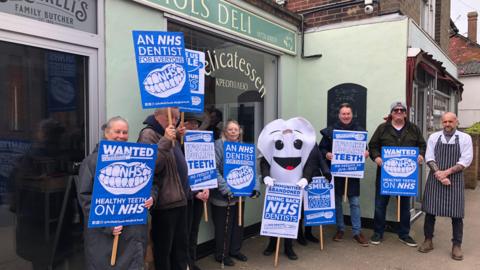 Toothless in Suffolk campaigners in Leiston 