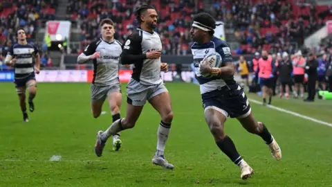 Kalaveti Ravouvou scores for Bristol