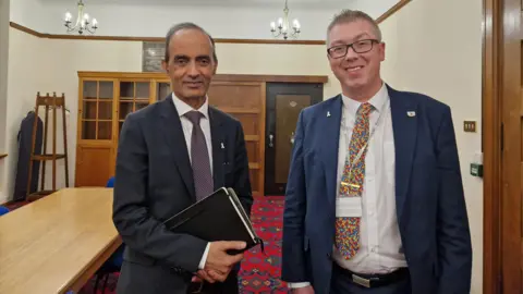 LDRS Mohammed Farooq and John Howard