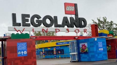 Front gate at Legoland Windsor