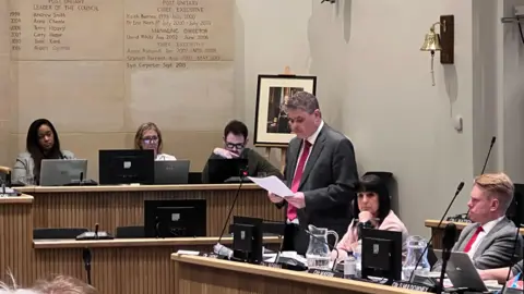 Simon Dedman/BBC Labour opposition leader in Thurrock's council chamber