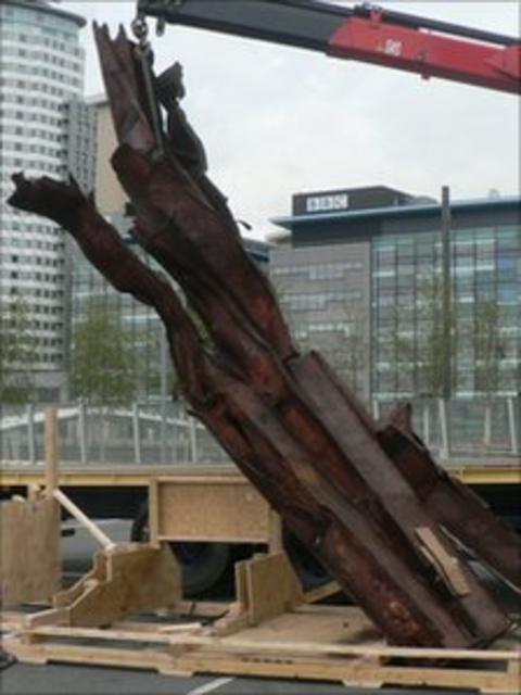 9/11 wreckage shown at Imperial War Museum North - BBC News