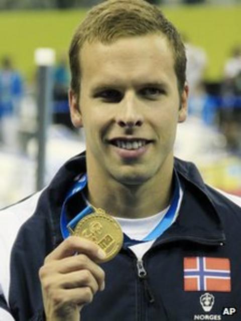 London 2012: Norwegian swimming champion Alexander Dale Oen dies - BBC News