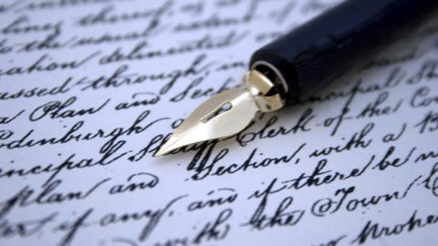 A French love affair... with graphology - BBC News