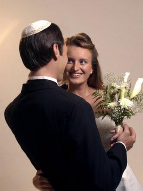 The Jewish Fear Of Intermarriage Bbc News