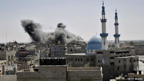 Israeli and Palestinian discuss current conflict - BBC News