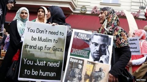 Gaza Conflict: Berlin Protests Show Dividing Lines - BBC News