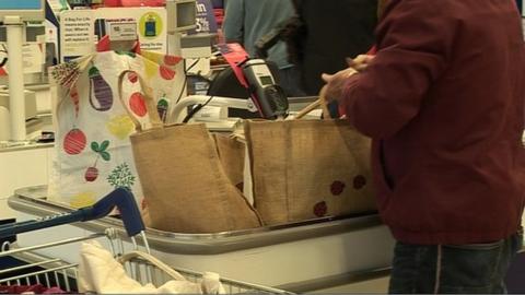 Minimum charge for carrier bags in Scotland introduced - BBC News