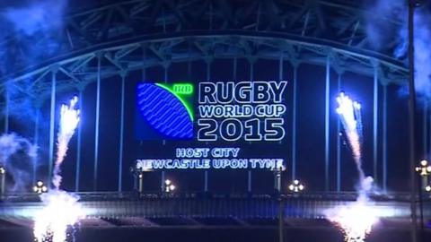 Newcastle rugby-themed new year celebrations enjoyed by thousands - BBC News