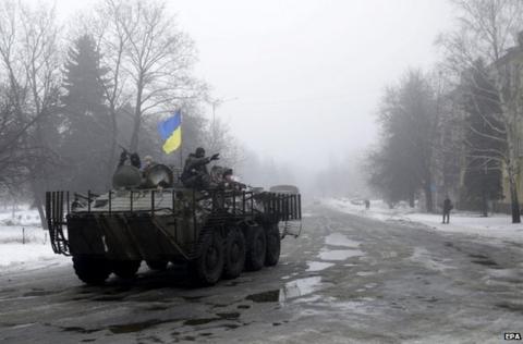 truppen debaltsevo kiew inwoners krise russischer troops ukrainienne hoeveel truppe epa berichtet angriffen maintient armes lourdes bulgaria stratgique combats persistent