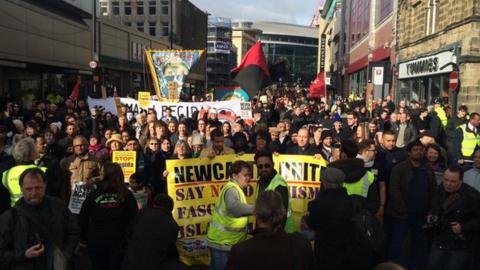 'Anti-Islamisation' group Pegida UK holds Newcastle march - BBC News