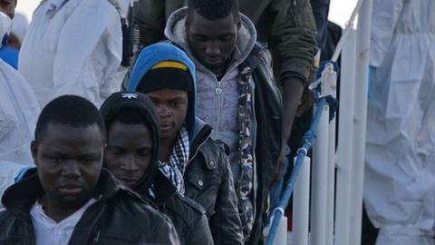 An African migrant's story: 'Libya is too dangerous' - BBC News