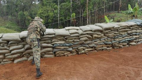 'No peace dividend' for Panama border force - BBC News