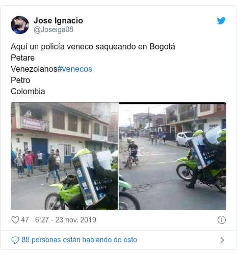 Publicación de Twitter por @Joseiga08: Aquí un policía veneco saqueando en Bogotá PetareVenezolanos#venecos PetroColombia 