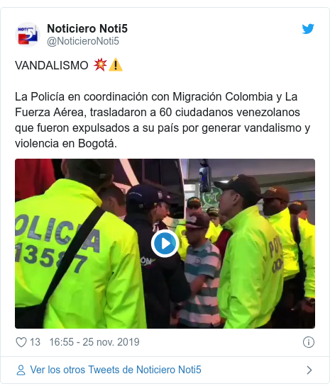 Publicación de Twitter por @NoticieroNoti5: VANDALISMO 💥⚠️La Policía en coordinación con Migración Colombia y La Fuerza Aérea, trasladaron a 60 ciudadanos venezolanos que fueron expulsados a su país por generar vandalismo y violencia en Bogotá. 