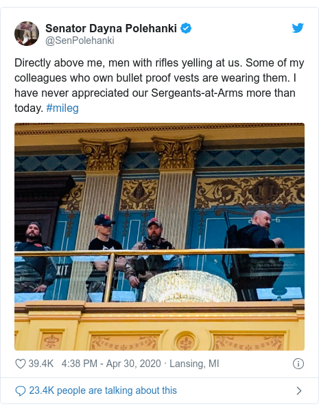 Twitter waxaa daabacay @SenPolehanki: Directly above me, men with rifles yelling at us. Some of my colleagues who own bullet proof vests are wearing them. I have never appreciated our Sergeants-at-Arms more than today. #mileg 