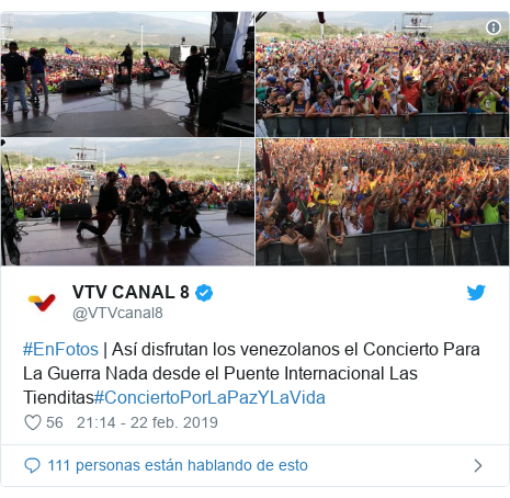 Publicación de Twitter por @VTVcanal8: #EnFotos | Así disfrutan los venezolanos el Concierto Para La Guerra Nada desde el Puente Internacional Las Tienditas#ConciertoPorLaPazYLaVida 