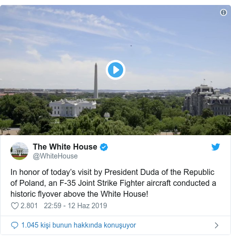 @WhiteHouse tarafından yapılan Twitter paylaşımı: In honor of today’s visit by President Duda of the Republic of Poland, an F-35 Joint Strike Fighter aircraft conducted a historic flyover above the White House! 