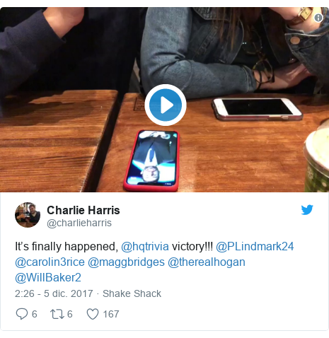 Publicación de Twitter por @charlieharris: It’s finally happened, @hqtrivia victory!!! @PLindmark24 @carolin3rice @maggbridges @therealhogan @WillBaker2 