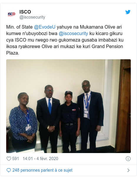 Twitter publication par @iscosecurity: Min. of State @EvodeU yahuye na Mukamana Olive ari kumwe n'ubuyobozi bwa @iscosecurity ku kicaro gikuru cya ISCO mu rwego rwo gukomeza gusaba imbabazi ku ikosa ryakorewe Olive ari mukazi ke kuri Grand Pension Plaza. 