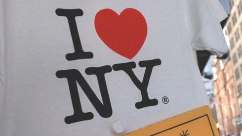 An 'I heart New York' t-shirt