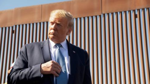 Trump at the border wall