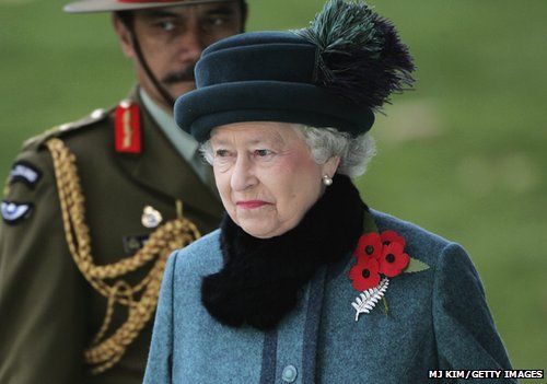 The Queen wearing her poppy