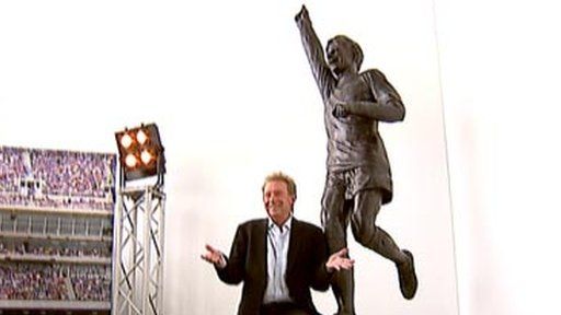 Denis Law and statue