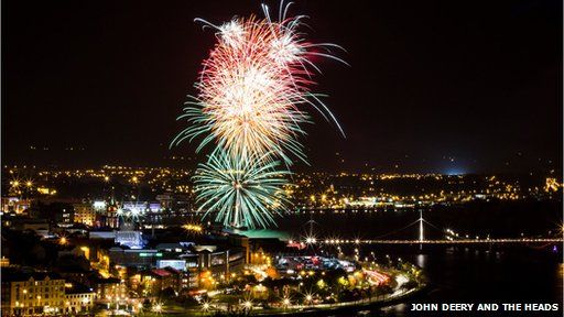 30 000 Attend Derry Halloween Spectacular Bbc News