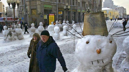 Snowmen on Moscow street
