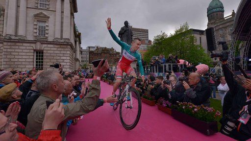 The Giro d'Italia's 22 competing teams are introduced during the opening ceremony