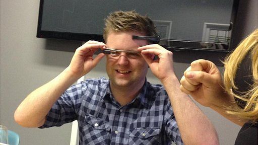 Dave Lee tests Google Glass hack