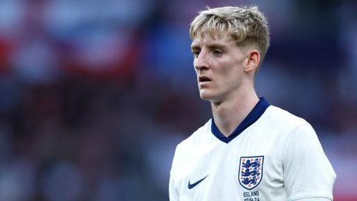 Newcastle news: Anthony Gordon the 'solution' for England? - BBC Sport