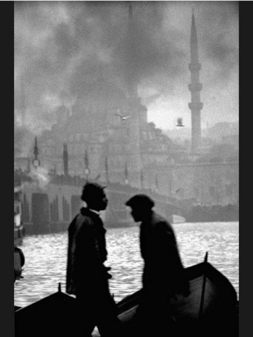 "1950-60'lardan kalma İstanbul fotoğraflarım olmasa, o eski günler, bugün unutulmuş olacaktı."