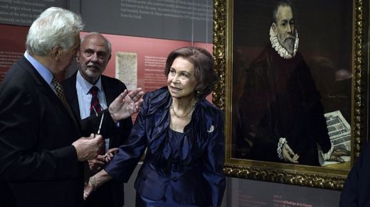 La reina Sofía, durante la inauguración de una exposición sobre El Greco, en Atenas.
