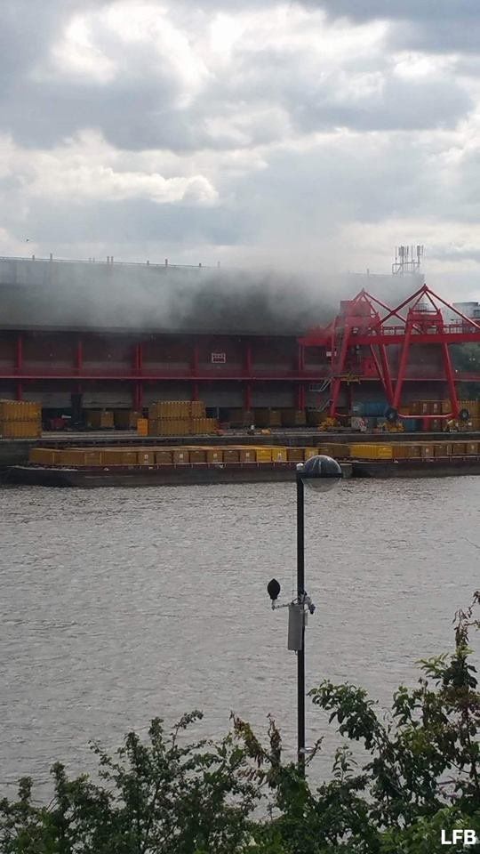 Second fire in a week at Wandsworth recycling centre BBC News