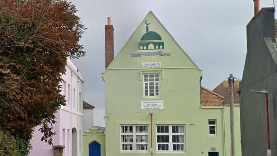 A street view of Hastings Mosque 