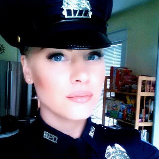 Picture of woman in police uniform