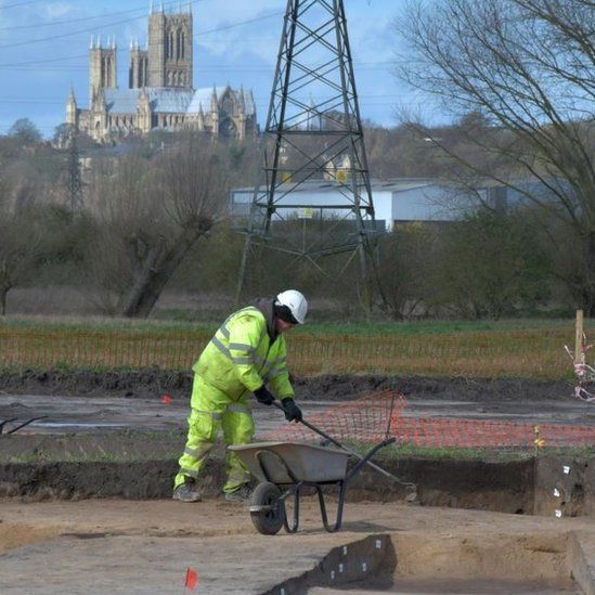 The dig with Lincoln Cathedral in the distance